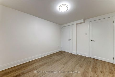 Photo 32 at 16 Yorkshire Road, Ionview, Toronto