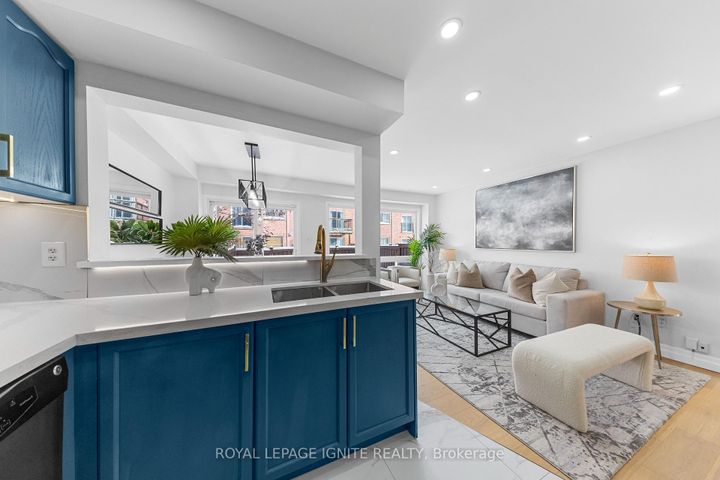 Photo 11 at 5 Goulden Crescent, Birchmount, Toronto