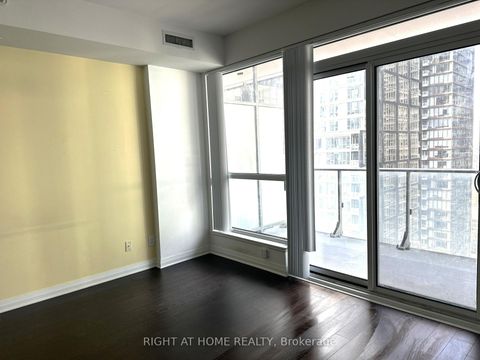 Photo 3 at 2210 - 8 Mercer Street, Waterfront Communities C1, Toronto