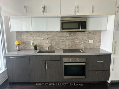 Photo 4 at 2210 - 8 Mercer Street, Waterfront Communities C1, Toronto