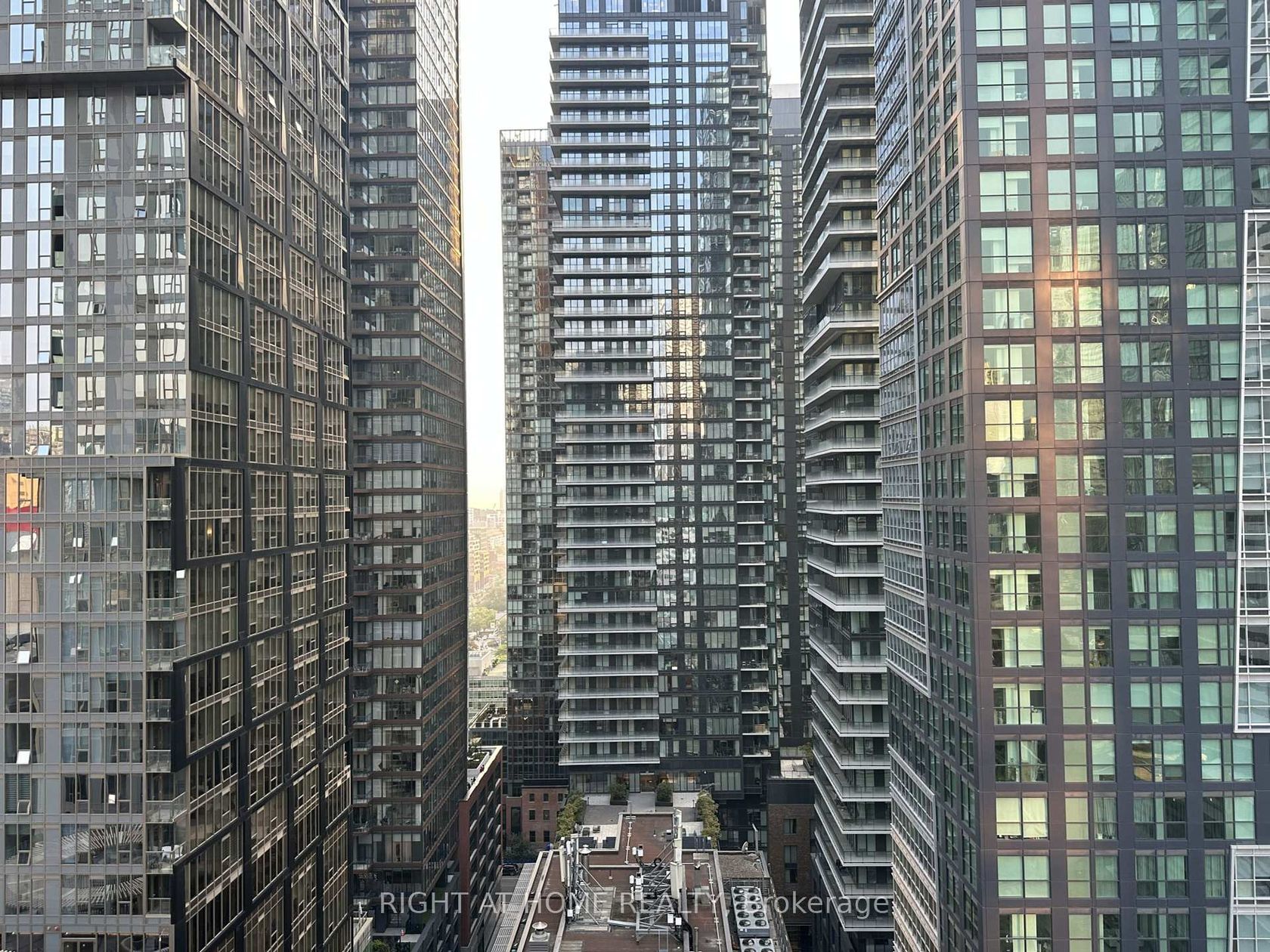 2210 - 8 Mercer Street, Waterfront Communities C1, Toronto 