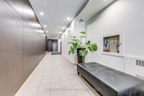 Photo 2 at 201 - 36 CHARLOTTE Street, Waterfront Communities C1, Toronto