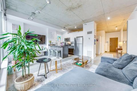 Photo 15 at 201 - 36 CHARLOTTE Street, Waterfront Communities C1, Toronto