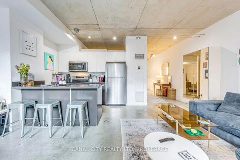 Photo 16 at 201 - 36 CHARLOTTE Street, Waterfront Communities C1, Toronto