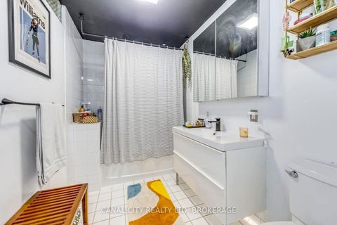 Photo 21 at 201 - 36 CHARLOTTE Street, Waterfront Communities C1, Toronto