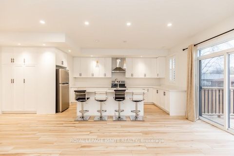 Photo 11 at 781 Oliva Street, West Shore, Pickering