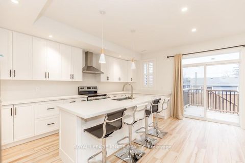 Photo 13 at 781 Oliva Street, West Shore, Pickering