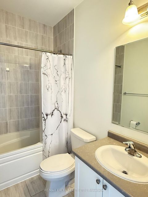 Photo 11 at 94 Hartney Drive, Rural Richmond Hill, Richmond Hill