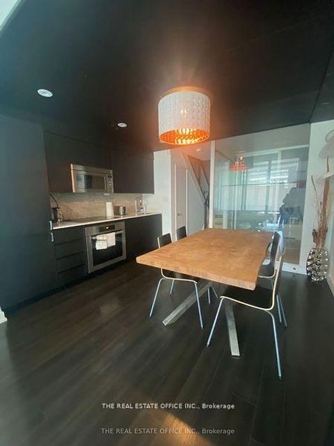 Photo 3 at G09 - 112 Fort York Boulevard, Waterfront Communities C1, Toronto