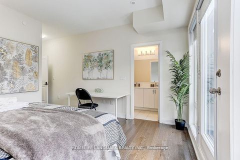 Photo 14 at 5 Ingersoll Lane, Jefferson, Richmond Hill