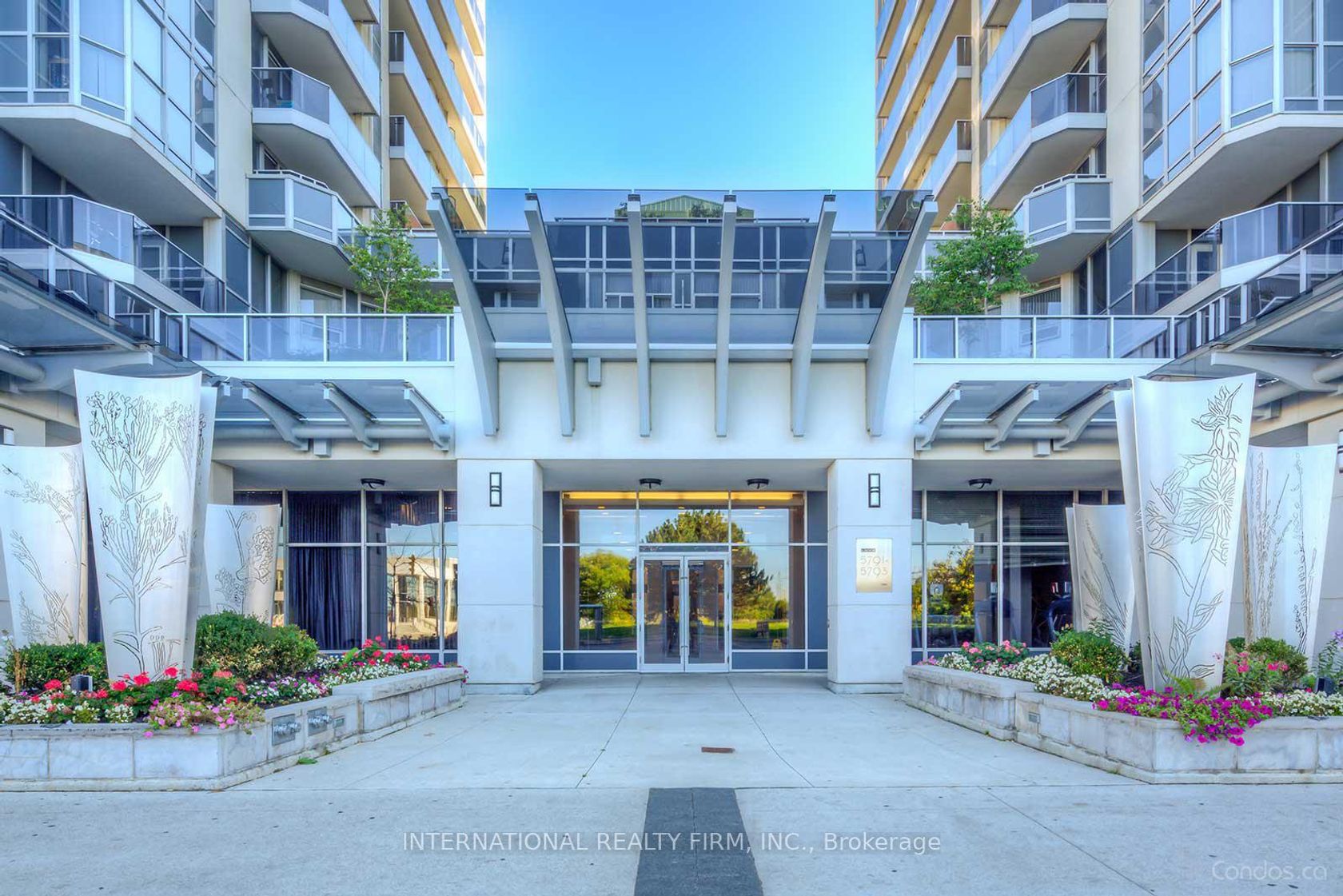 1910 - 5791 Yongee Street, Newtonbrook East, Toronto 