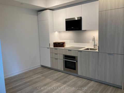 Photo 2 at 815 - 425 Front St E Avenue, Moss Park, Toronto