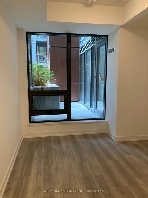 Photo 4 at 815 - 425 Front St E Avenue, Moss Park, Toronto