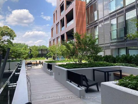 Photo 8 at 815 - 425 Front St E Avenue, Moss Park, Toronto