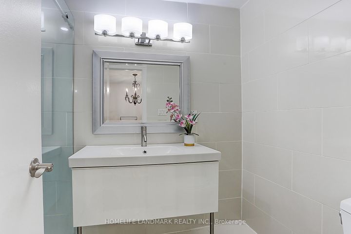 Photo 31 at 237 Ontario Street, Moss Park, Toronto
