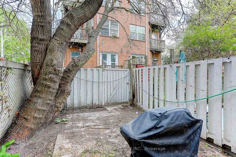Photo 3 at 237 Ontario Street, Moss Park, Toronto