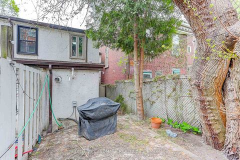 Photo 5 at 237 Ontario Street, Moss Park, Toronto