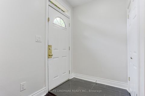 Photo 7 at 237 Ontario Street, Moss Park, Toronto