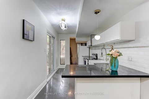 Photo 17 at 237 Ontario Street, Moss Park, Toronto