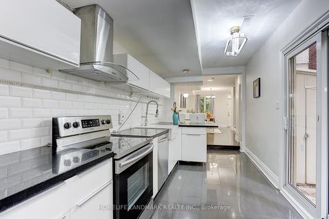 Photo 19 at 237 Ontario Street, Moss Park, Toronto