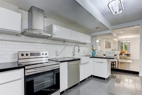 Photo 20 at 237 Ontario Street, Moss Park, Toronto