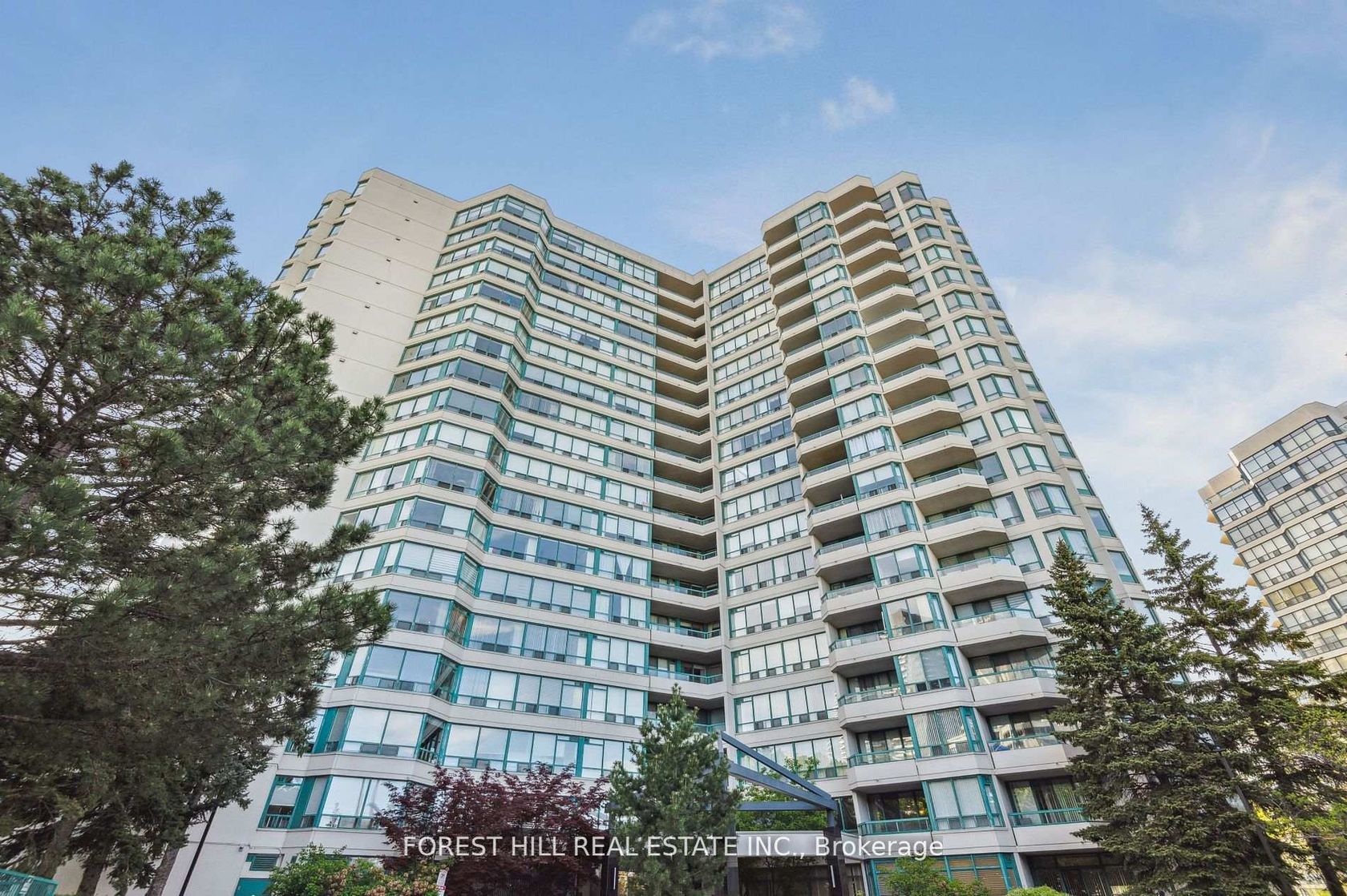 401 - 7250 Yonge Street, Yorkhill, Vaughan by Loree Meneguzzi Real Estate 401 - 7250 Yonge Street, Yorkhill, Vaughan