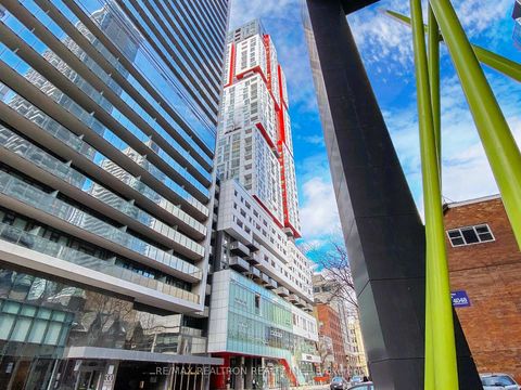 Photo 4 at 2201 - 318 Richmond Street W, Waterfront Communities C1, Toronto