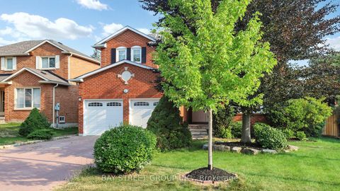 Photo 1 at 57 Whitburn Crescent, Maple, Vaughan