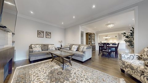 Photo 8 at 57 Whitburn Crescent, Maple, Vaughan