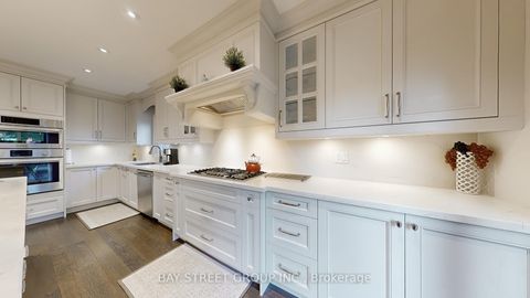 Photo 12 at 57 Whitburn Crescent, Maple, Vaughan