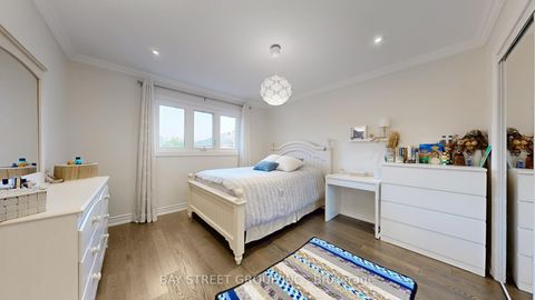 Photo 25 at 57 Whitburn Crescent, Maple, Vaughan