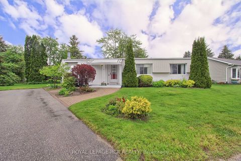 Photo 1 at 8 Carmans Cove, Rural Innisfil, Innisfil