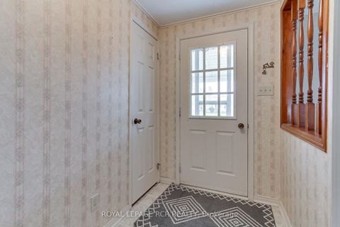 Photo 5 at 8 Carmans Cove, Rural Innisfil, Innisfil