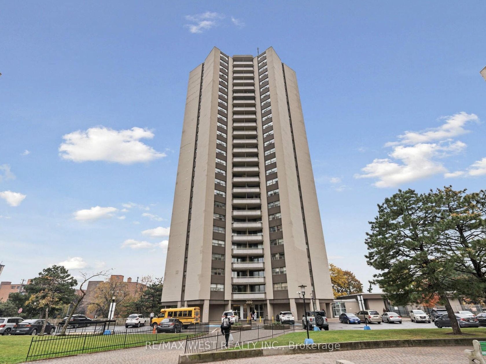 605 - 380 Dixon Road, The Westway, Toronto 