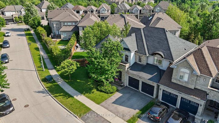 Photo 5 at 2454 Springforest Drive, BC Bronte Creek, Oakville