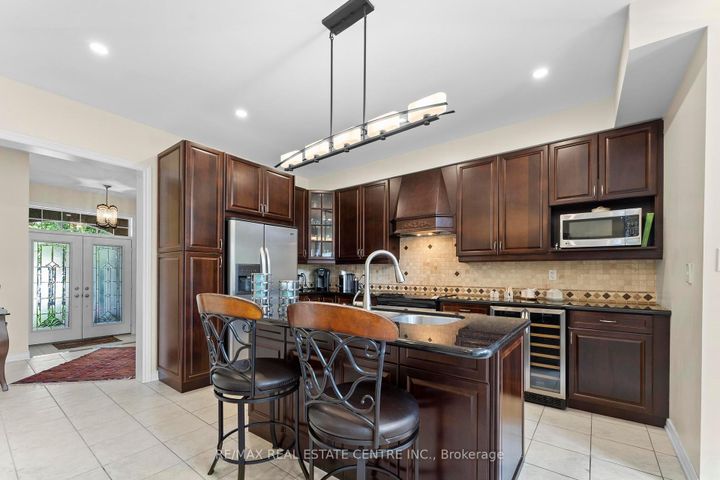 Photo 12 at 2454 Springforest Drive, BC Bronte Creek, Oakville
