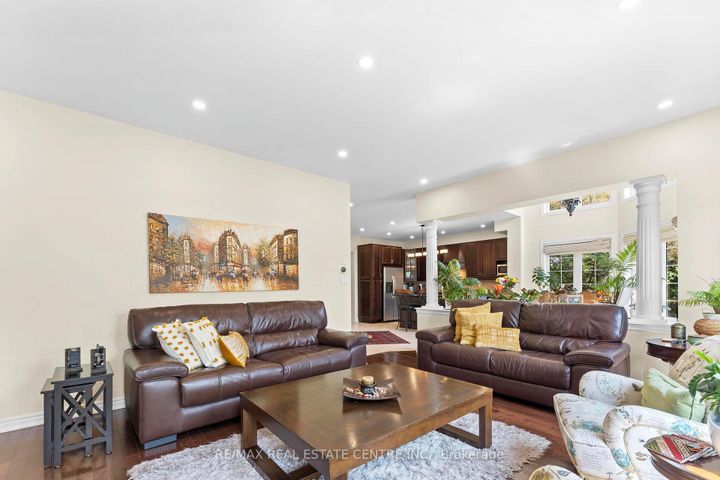Photo 16 at 2454 Springforest Drive, BC Bronte Creek, Oakville