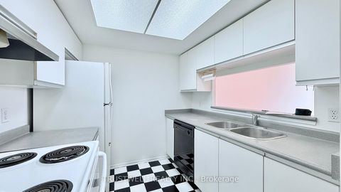 Photo 3 at 909 - 1470 Midland Avenue, Dorset Park, Toronto
