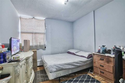 Photo 4 at 1003 - 2645 Kipling Avenue, Jamestown, Toronto