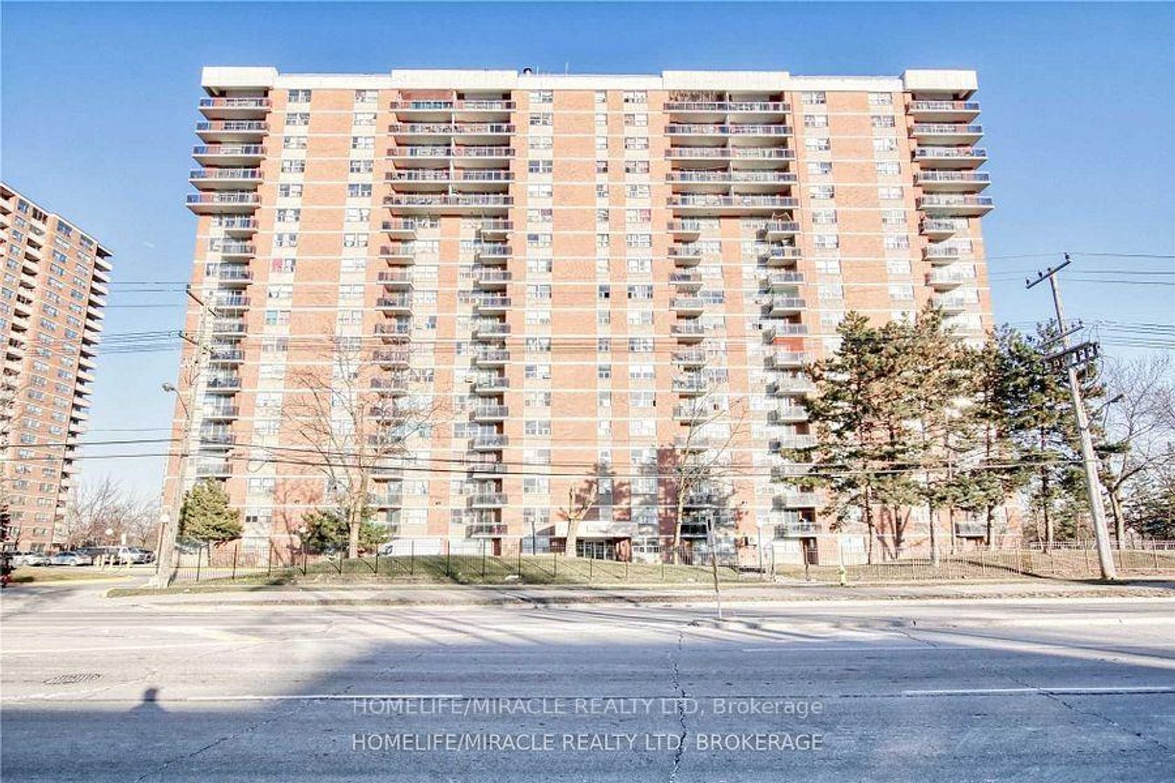 1003 - 2645 Kipling Avenue, Jamestown, Toronto 