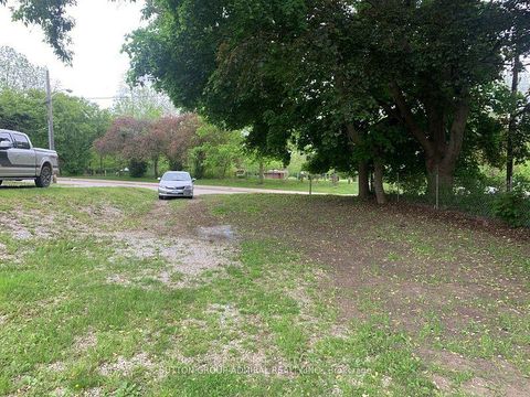 Photo 7 at 148 ROWNTREE MILL Road S, Humber Summit, Toronto