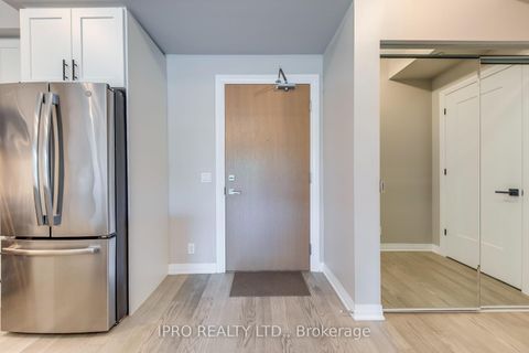Photo 7 at 205 - 128 GROVEWOOD Common, GO Glenorchy, Oakville