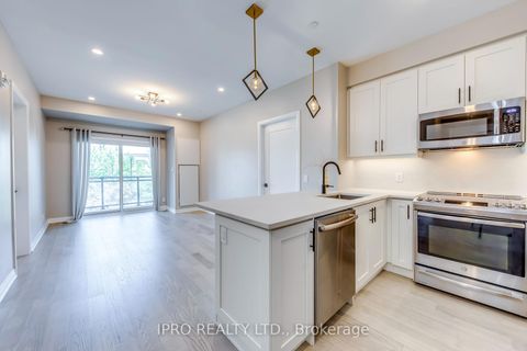 Photo 8 at 205 - 128 GROVEWOOD Common, GO Glenorchy, Oakville