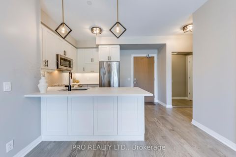Photo 12 at 205 - 128 GROVEWOOD Common, GO Glenorchy, Oakville