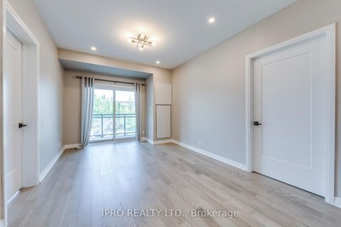 Photo 14 at 205 - 128 GROVEWOOD Common, GO Glenorchy, Oakville