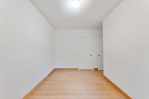 Photo 18 at 49 Tottenham Road, Don Mills, Toronto