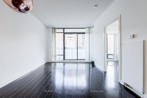 Photo 17 at 315 - 18 Yorkville Avenue, Annex, Toronto