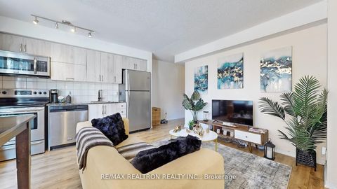 Photo 6 at #202 - 20 Joe Shuster Way, South Parkdale, Toronto Photo 6 at #202 - 20 Joe Shuster Way, South Parkdale, Toronto