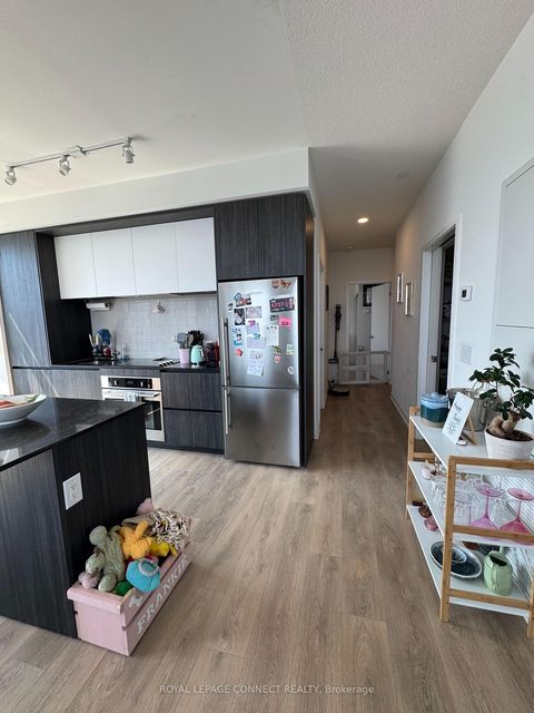 Photo 3 at 2005 - 225 SUMACH Street, Regent Park, Toronto