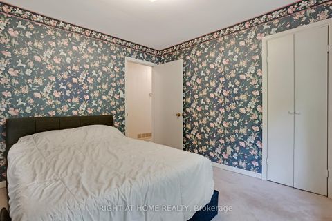 Photo 24 at 1360 LAKESHORE Road W, SW Southwest, Oakville